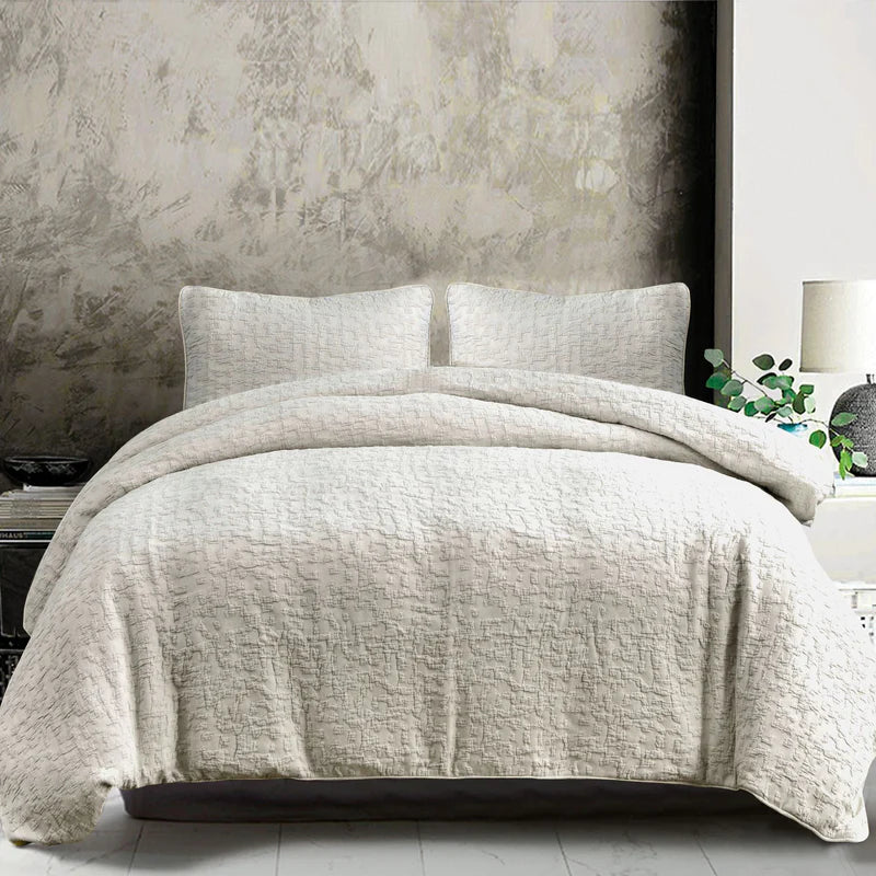 Matelassé Comforter Set - King - Taupe